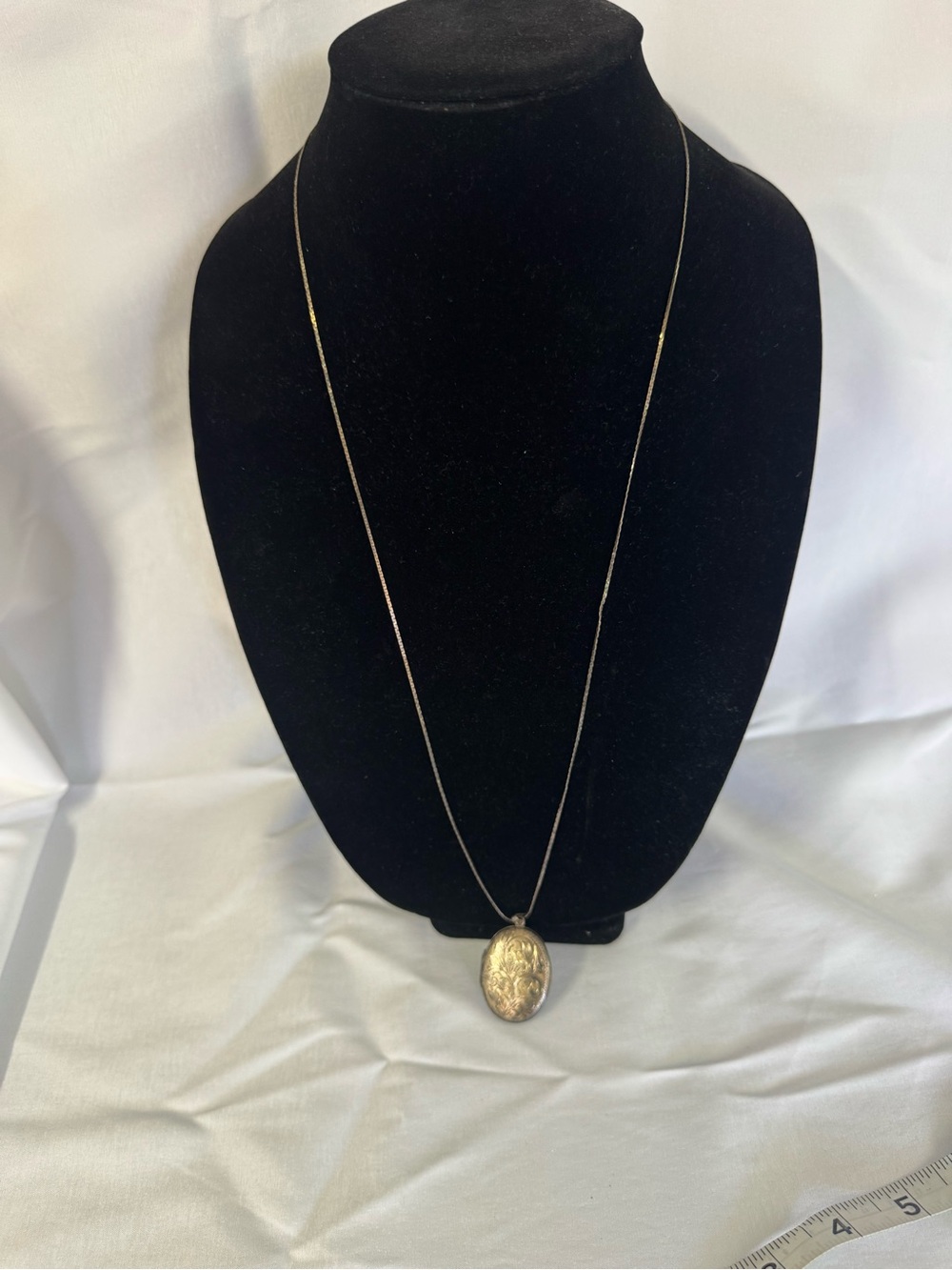Gold Oval Locket Pendant Necklace - Women Jewelry